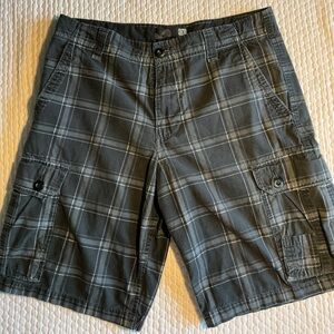 OP Men's Gray Plaid Cargo Shorts